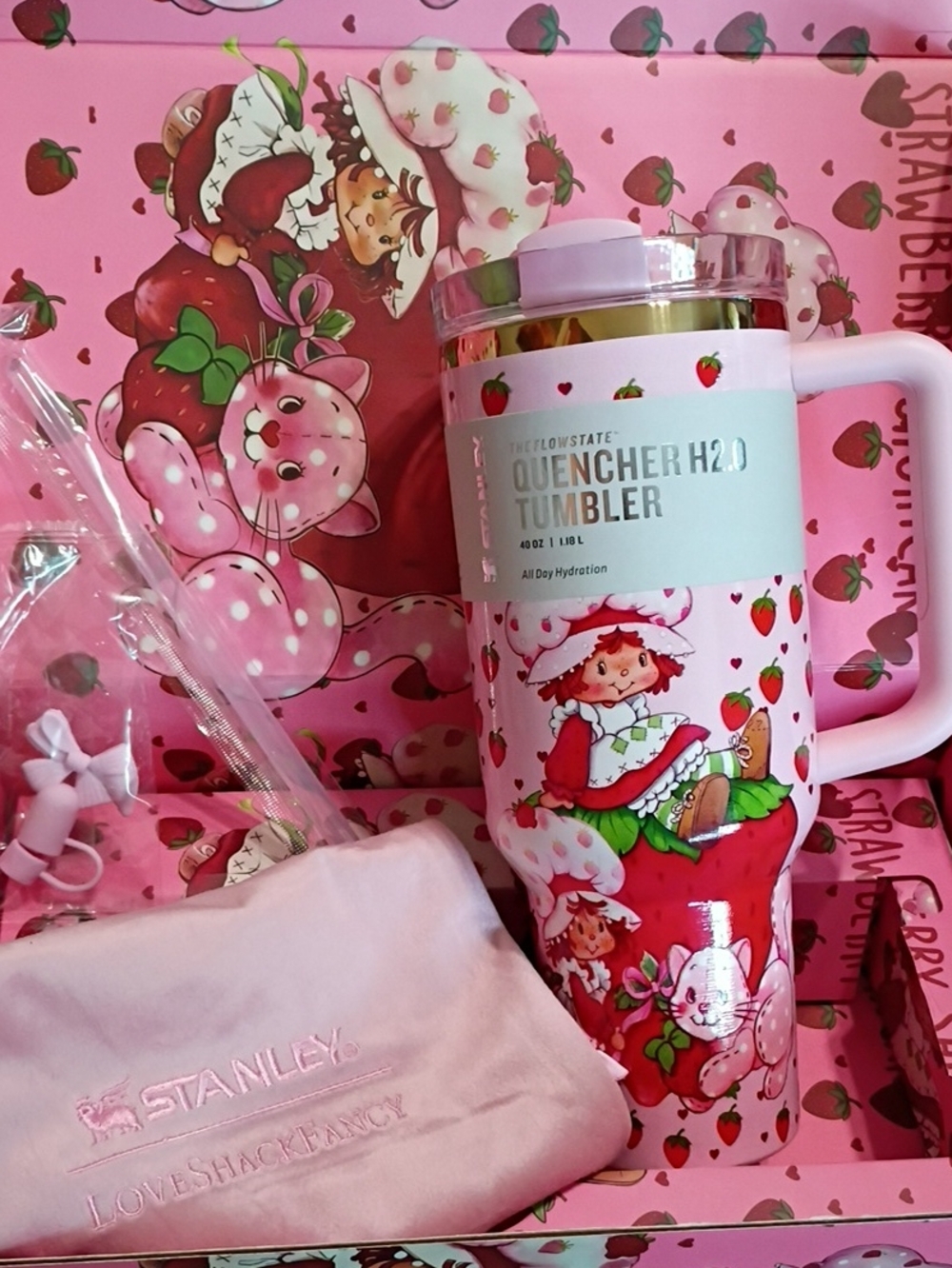 Strawberry Shortcake 40oz Stanley
